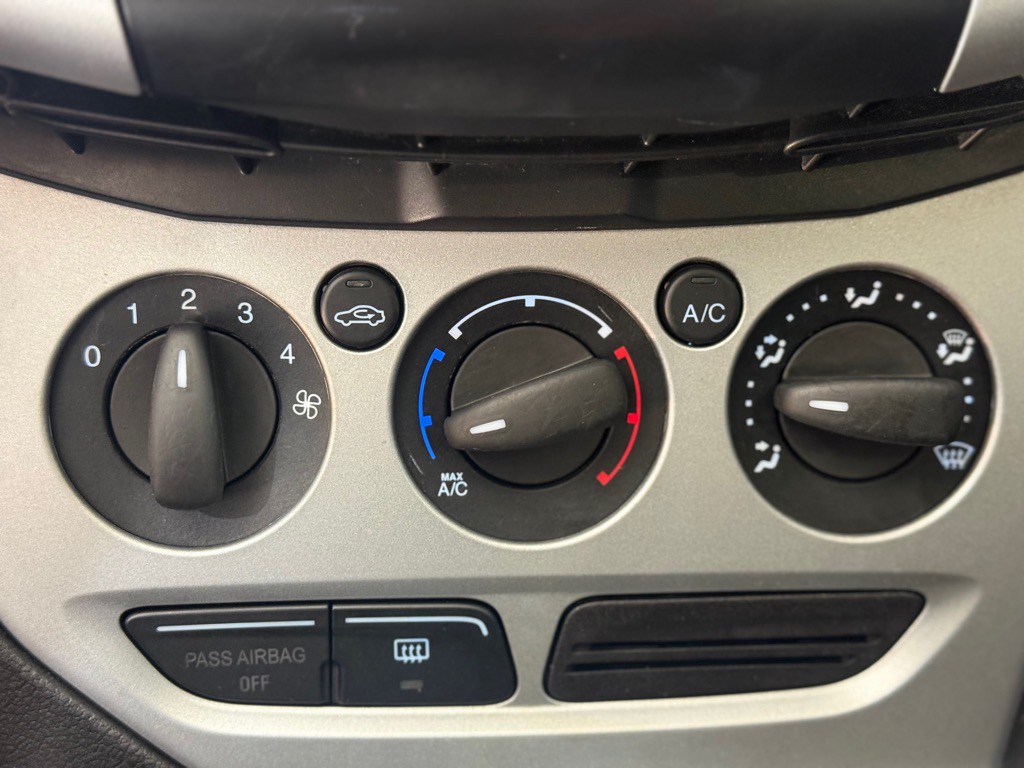 2012 Ford Focus Image 28