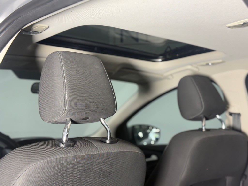 2012 Ford Focus Image 34