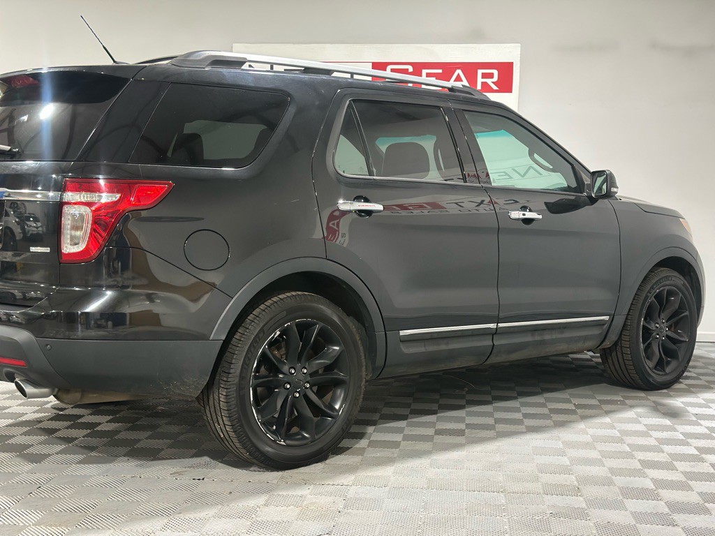2015 Ford Explorer Image 8