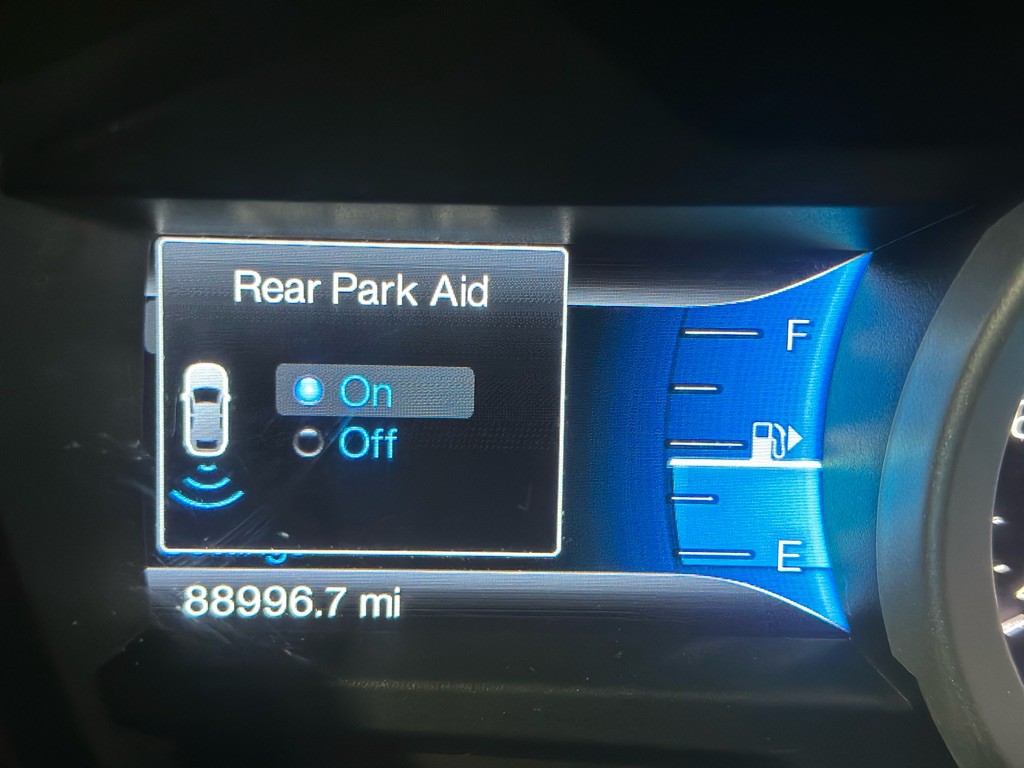 2015 Ford Explorer Image 24