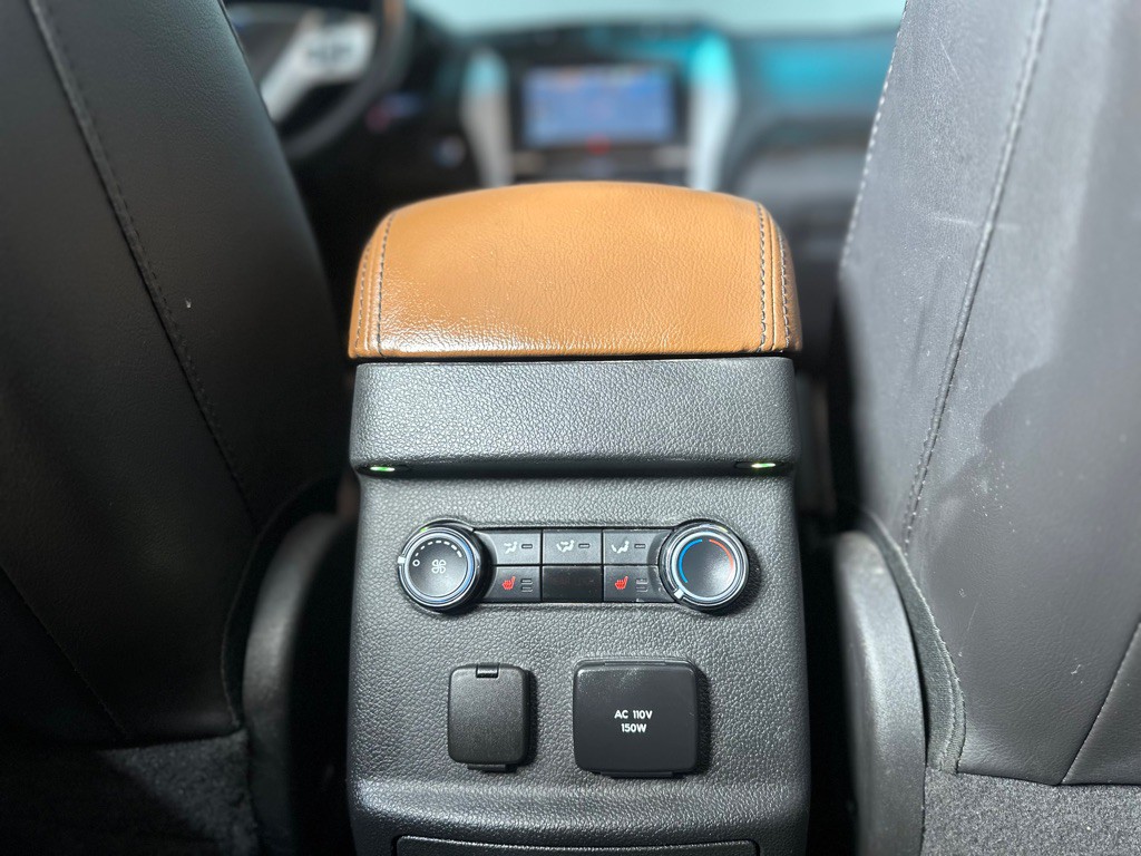 2015 Ford Explorer Image 28