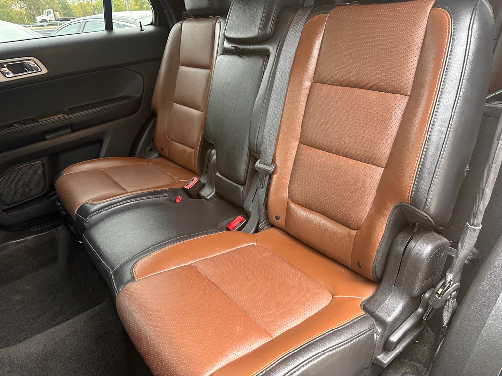 2015 Ford Explorer Image 29