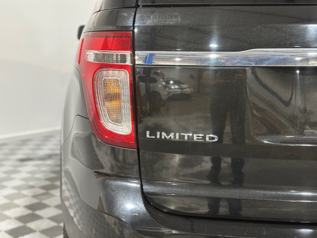 2015 Ford Explorer Image 37