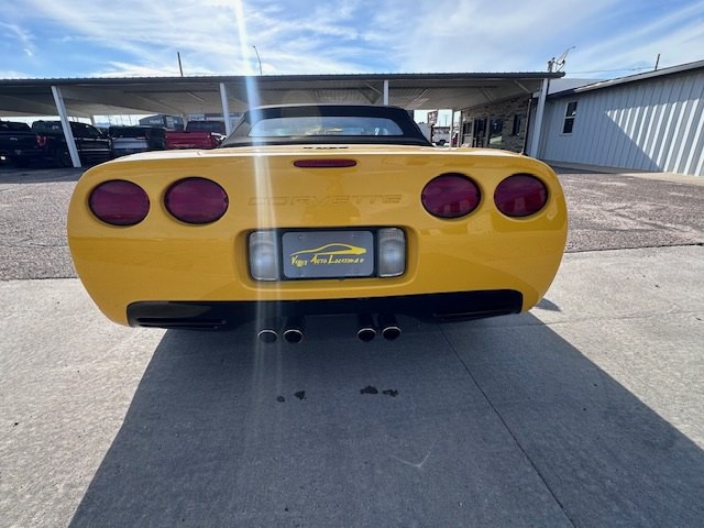 2001 Chevrolet Corvette Image 13