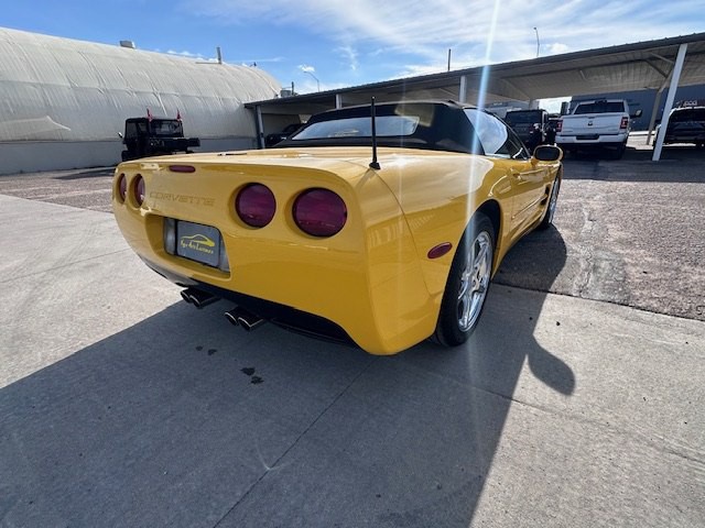 2001 Chevrolet Corvette Image 14