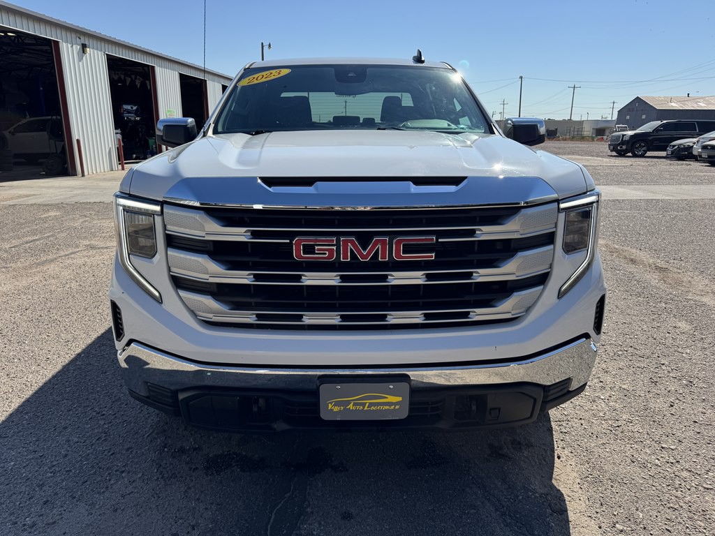 2023 GMC Sierra Image 2