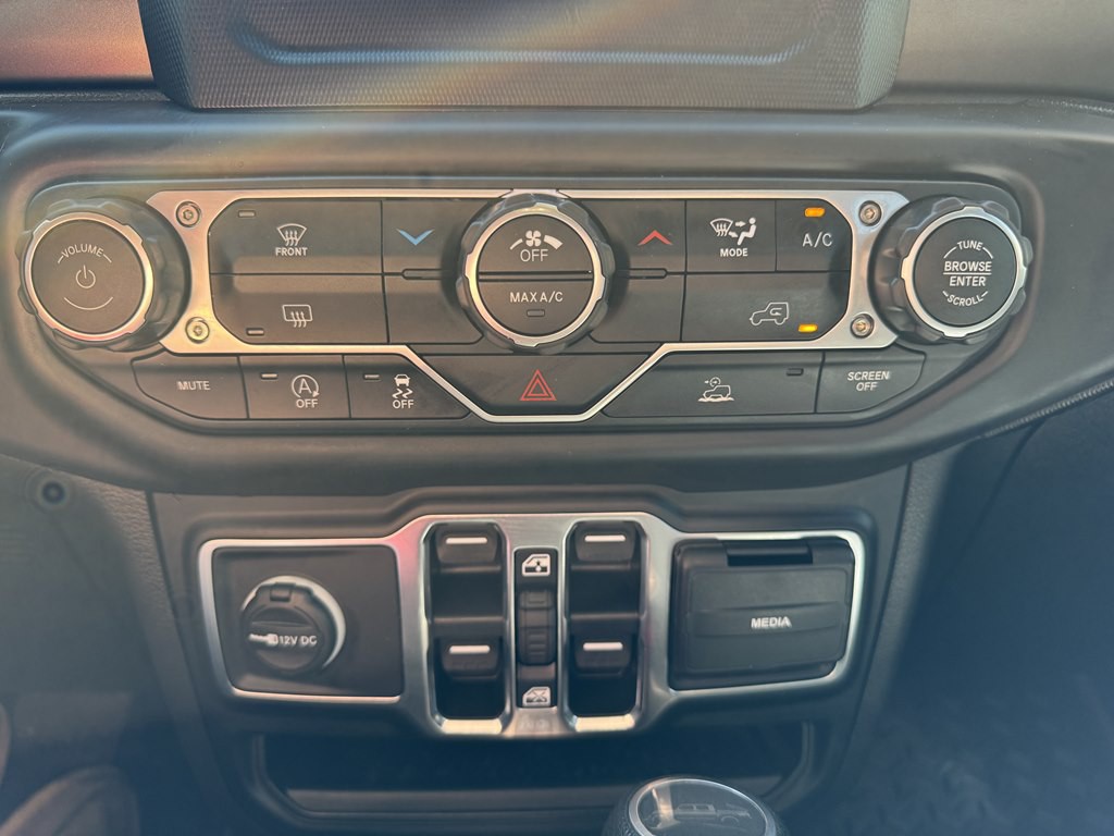 2023 Jeep Gladiator Image 11