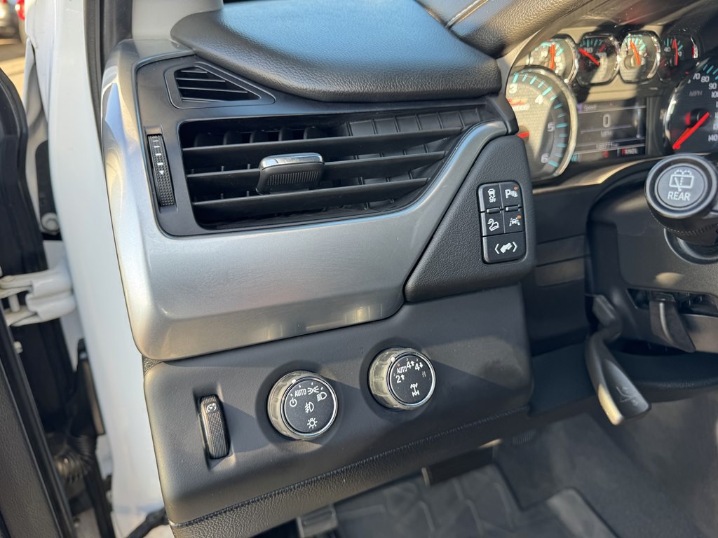 2020 Chevrolet Suburban Image 7