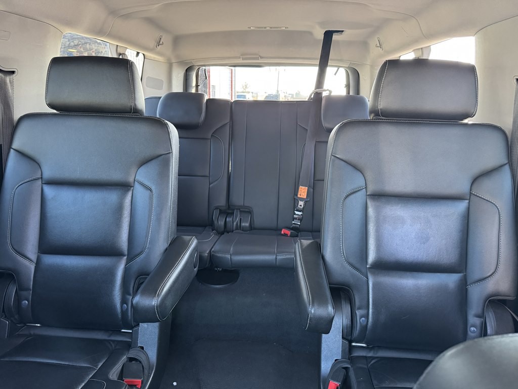 2020 Chevrolet Suburban Image 12
