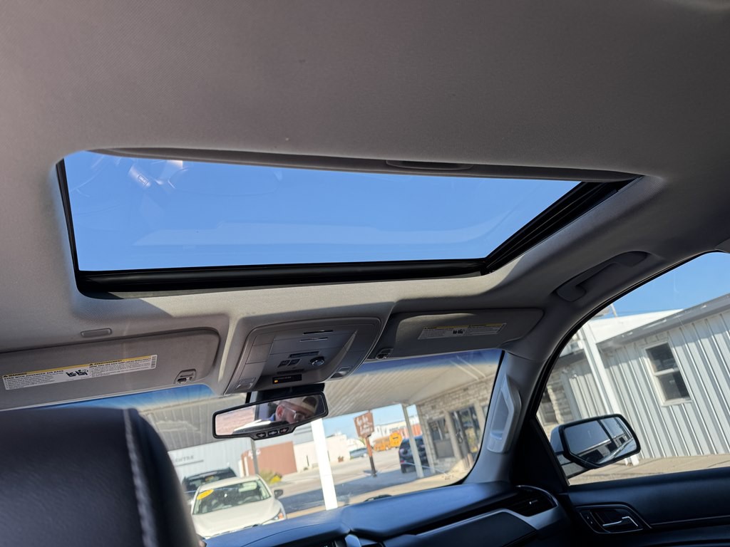 2020 Chevrolet Suburban Image 15