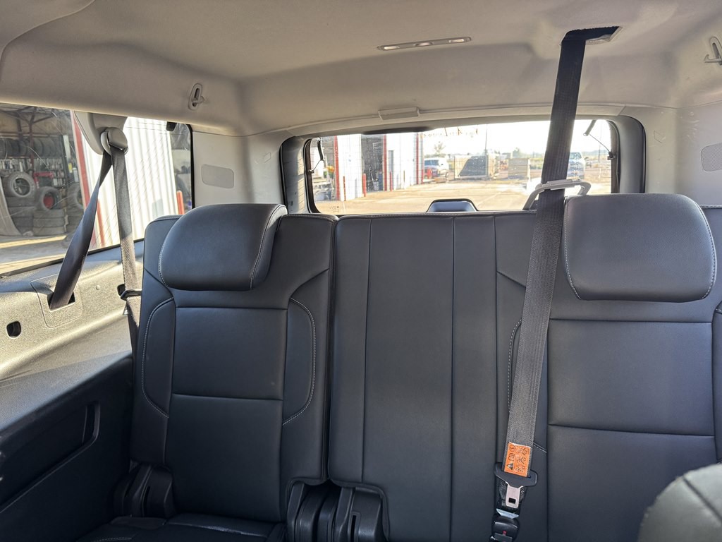 2020 Chevrolet Suburban Image 16