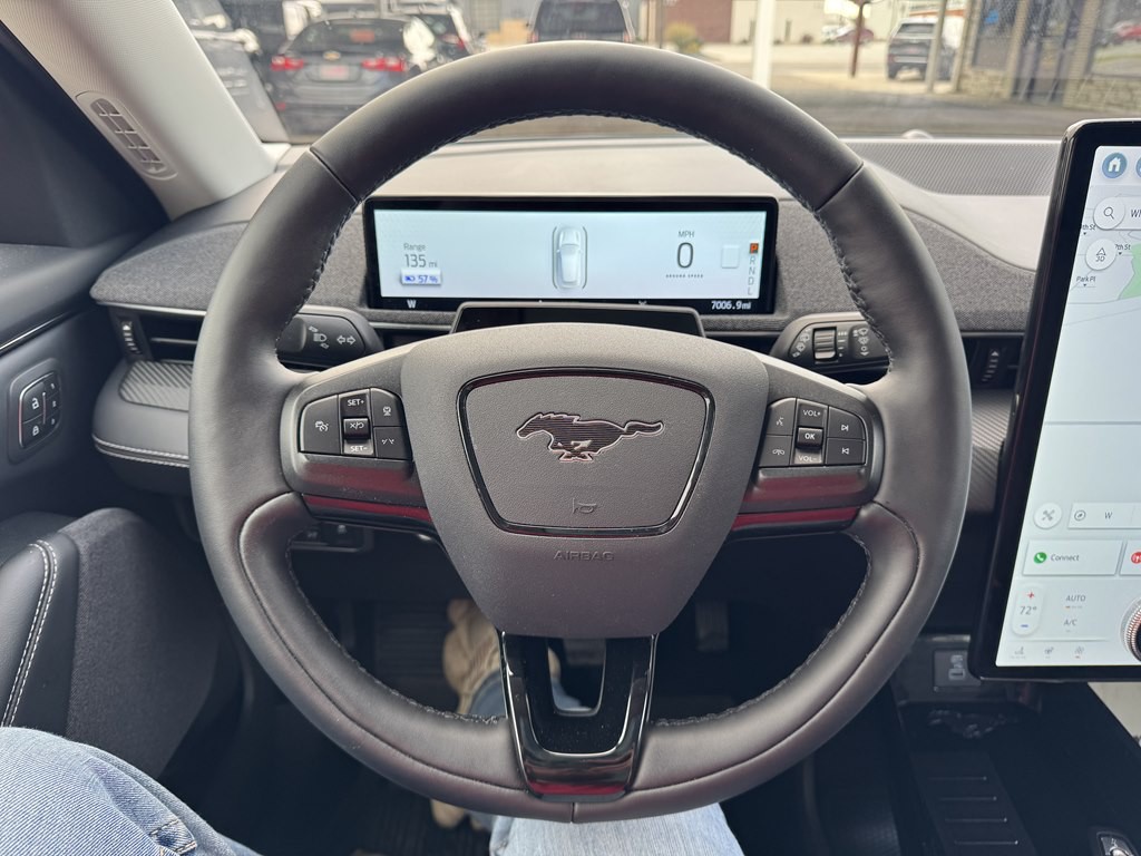 2021 Ford Mustang Image 27