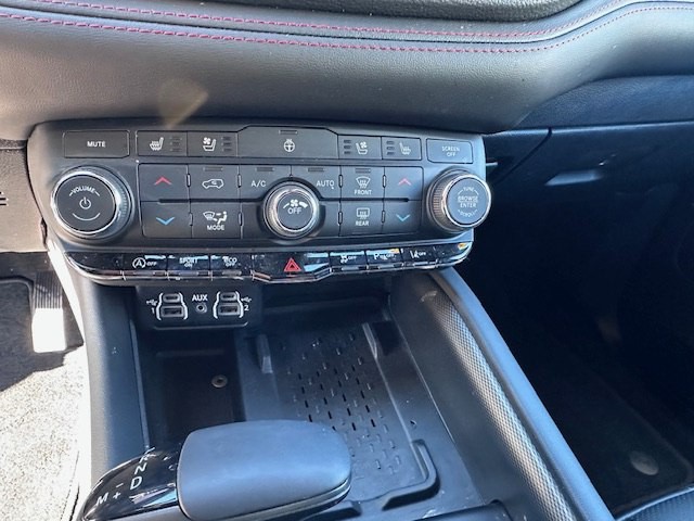 2025 Dodge Durango Image 10