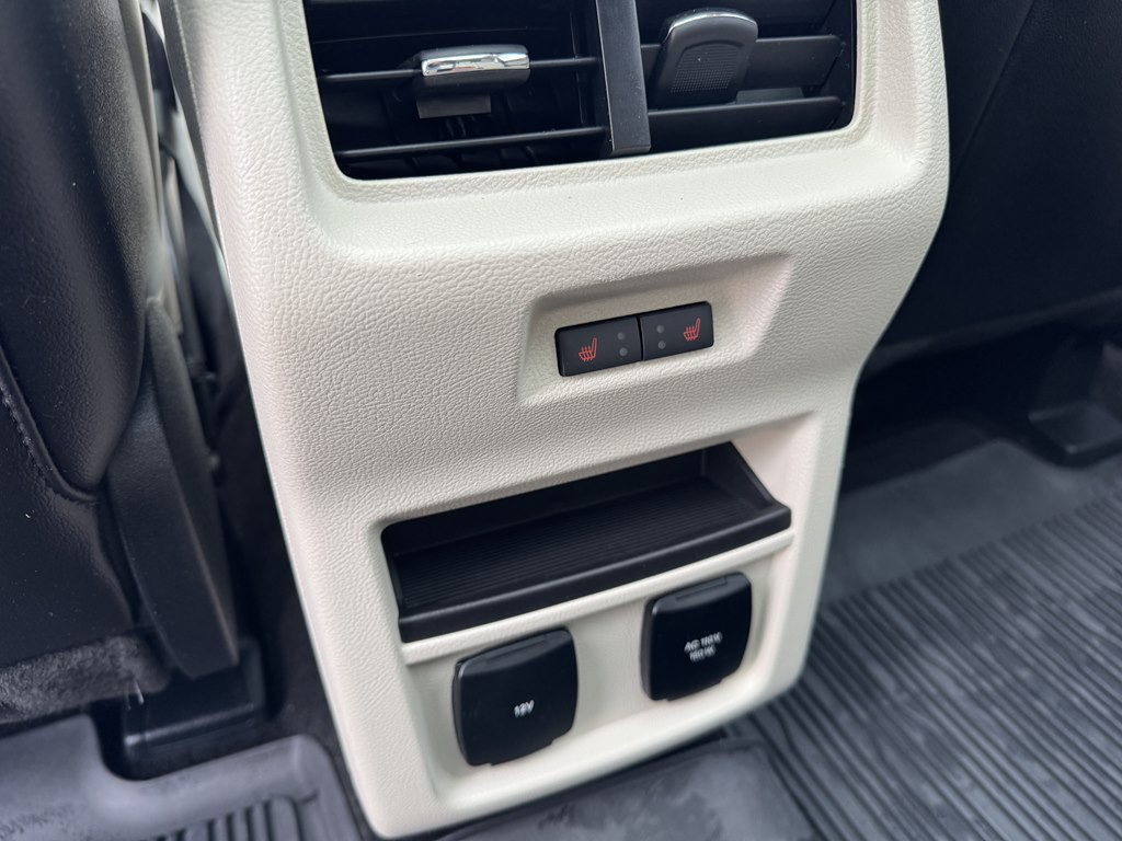 2018 Ford Edge Image 13