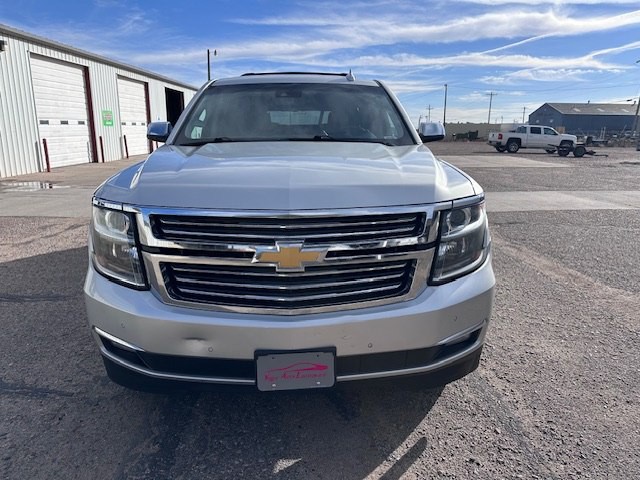 2018 Chevrolet Suburban Image 2