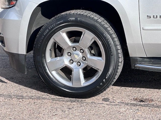 2018 Chevrolet Suburban Image 4