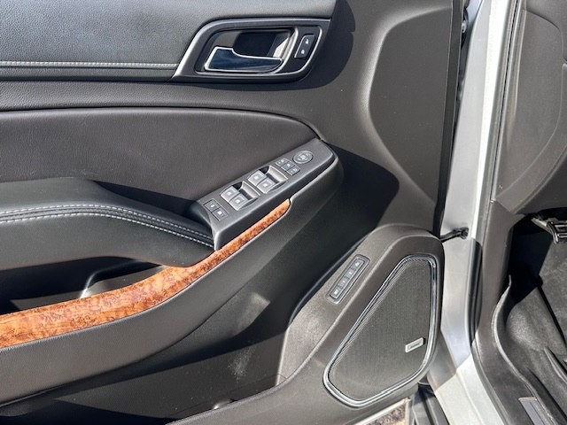 2018 Chevrolet Suburban Image 6