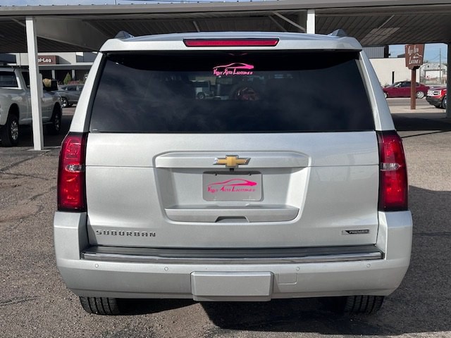 2018 Chevrolet Suburban Image 13