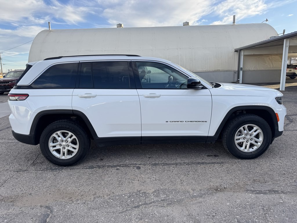 2024 Jeep Grand Cherokee Image 2