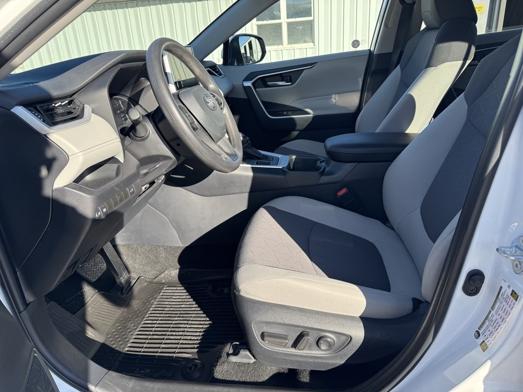 2025 Toyota Rav4 Image 5