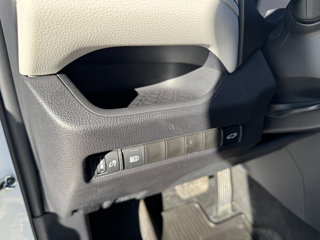 2025 Toyota Rav4 Image 7