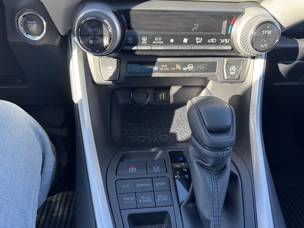 2025 Toyota Rav4 Image 11