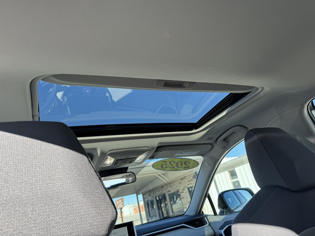 2025 Toyota Rav4 Image 13