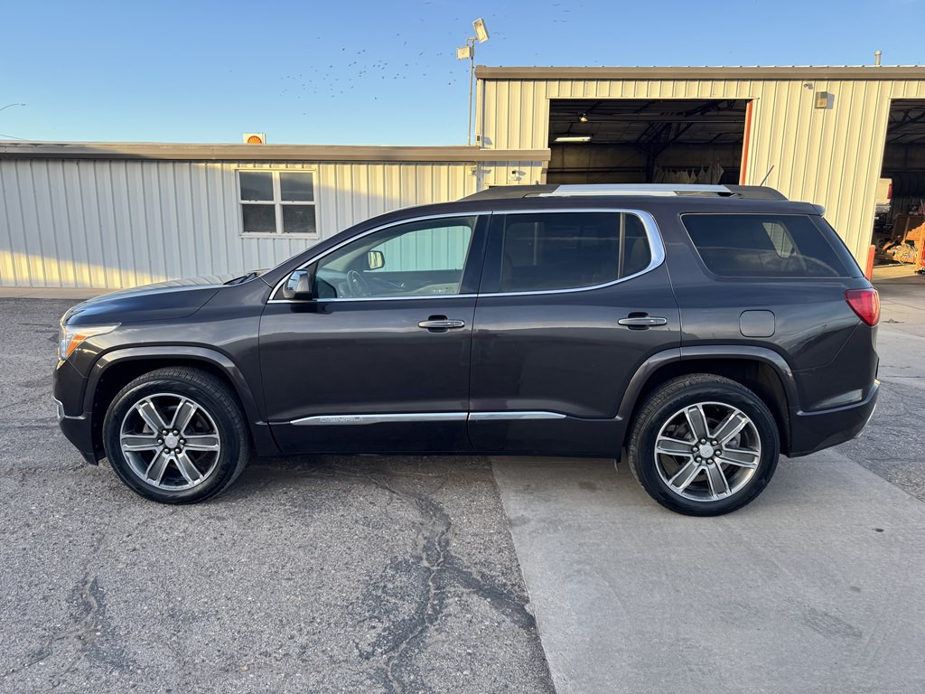 2018 GMC Acadia Image 3