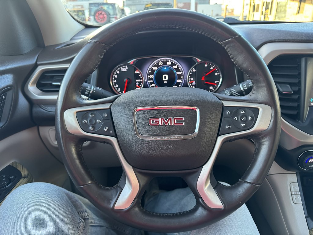 2018 GMC Acadia Image 8