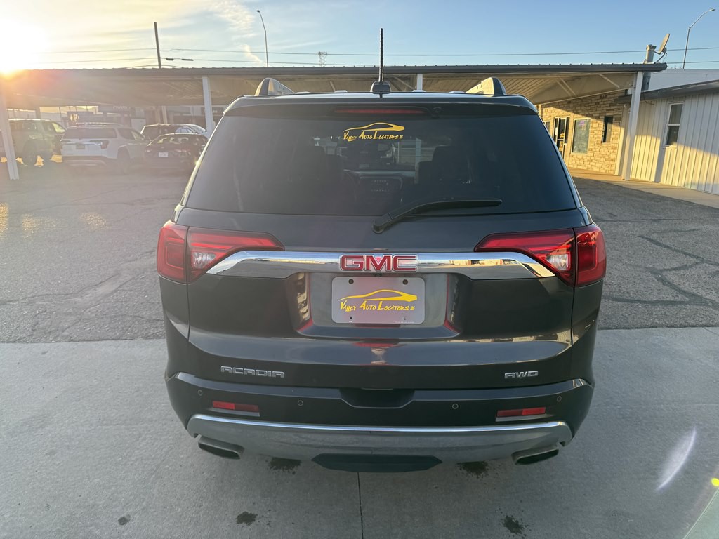 2018 GMC Acadia Image 18