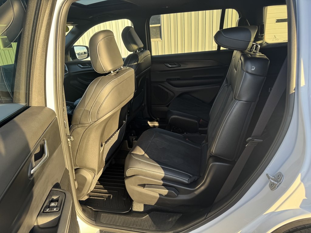 2025 Jeep Grand Cherokee Image 14