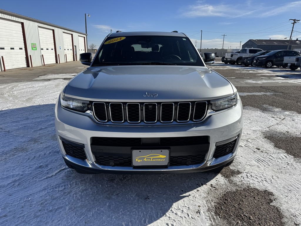 2024 Jeep Grand Cherokee Image 2