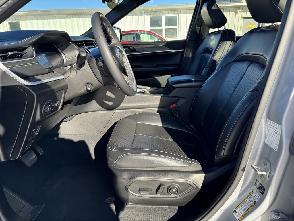 2024 Jeep Grand Cherokee Image 5