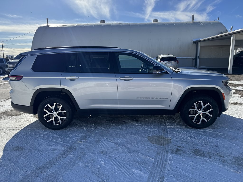 2024 Jeep Grand Cherokee Image 21