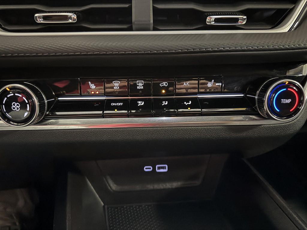 2025 Chevrolet Equinox Image 8