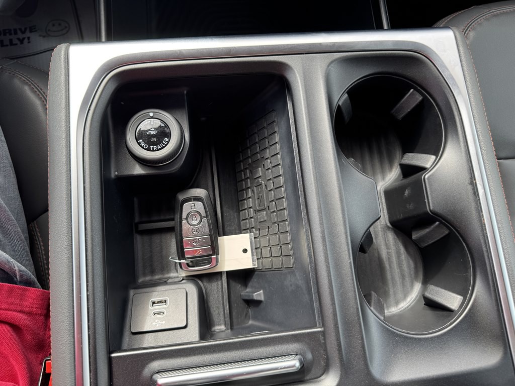 2025 Ford Expedition Image 11