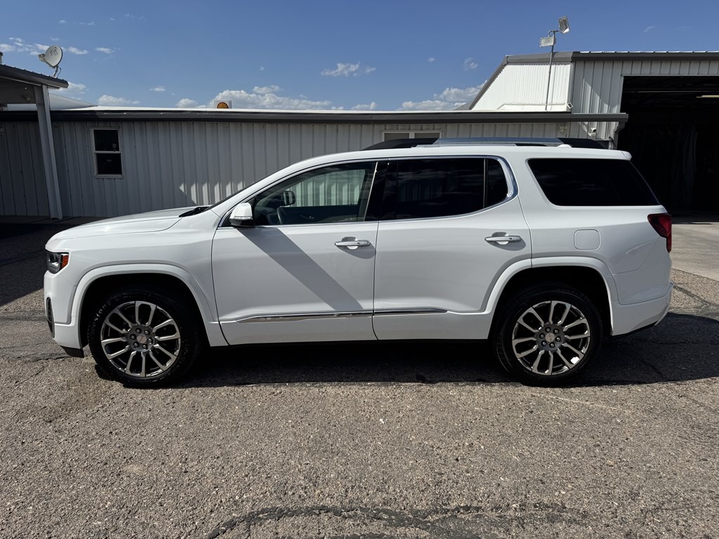2023 GMC Acadia Image 3