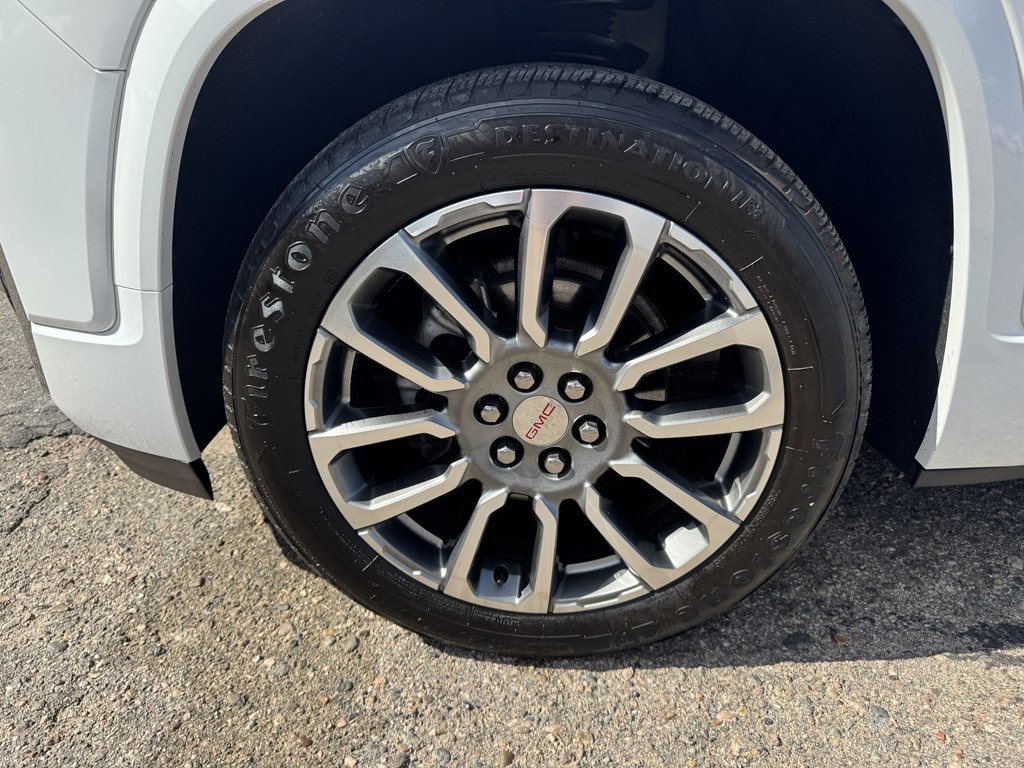 2023 GMC Acadia Image 4