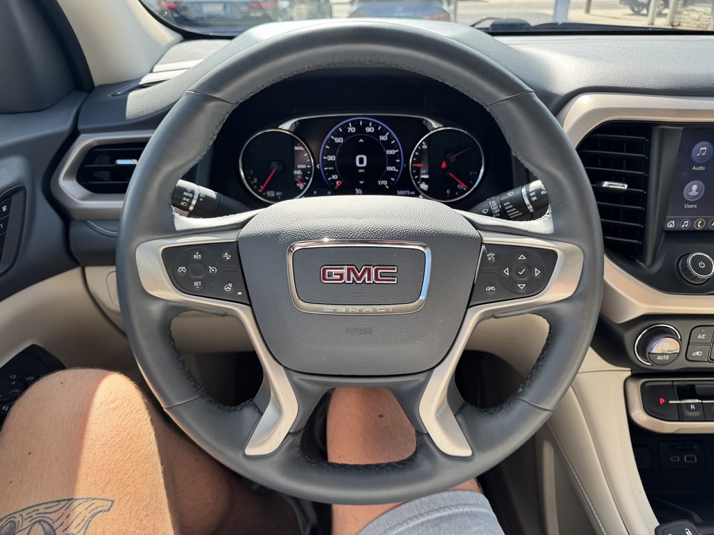 2023 GMC Acadia Image 8