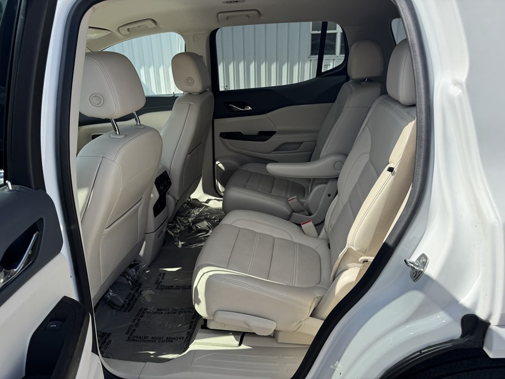 2023 GMC Acadia Image 13