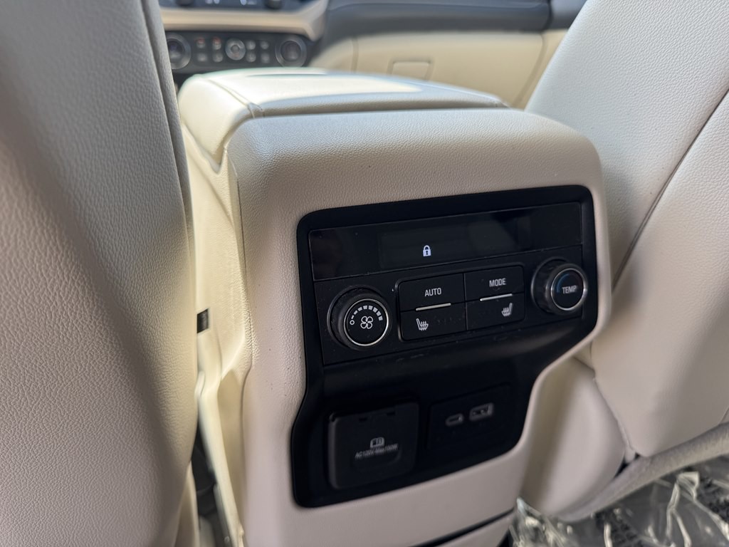 2023 GMC Acadia Image 14
