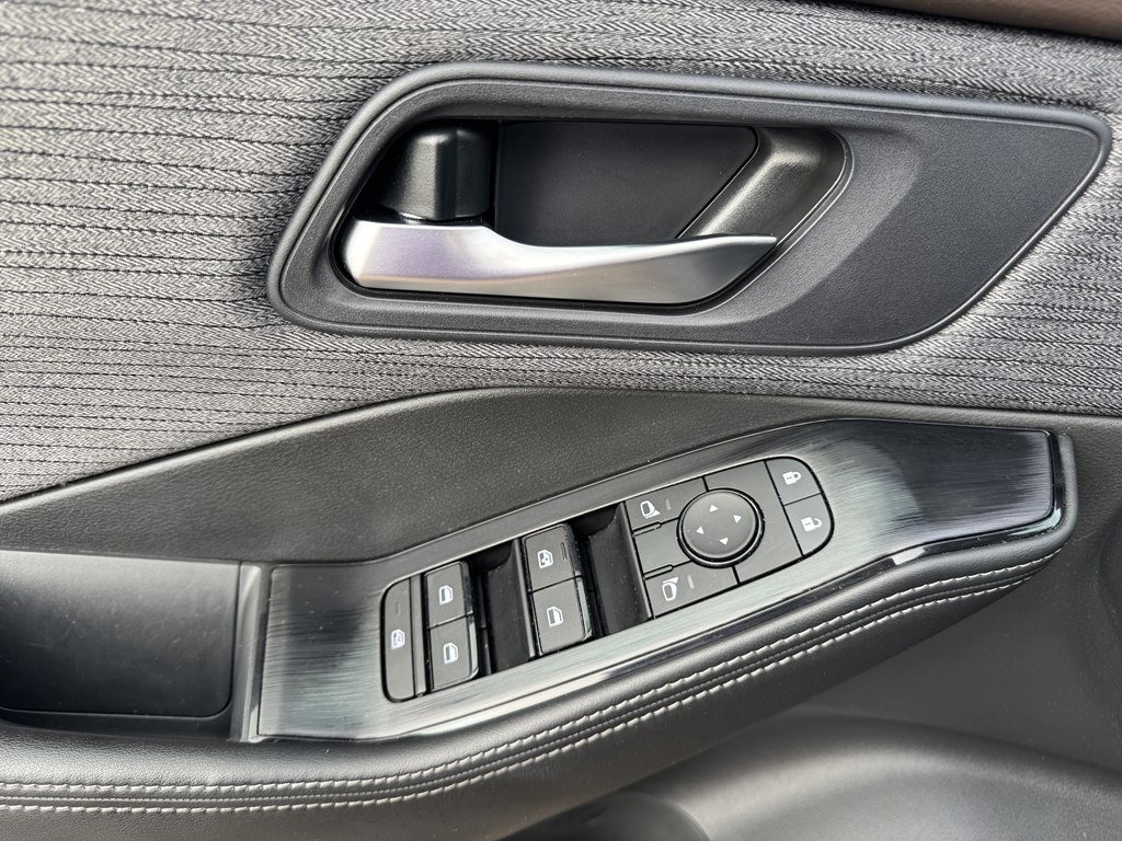 2023 Nissan Rogue Image 6