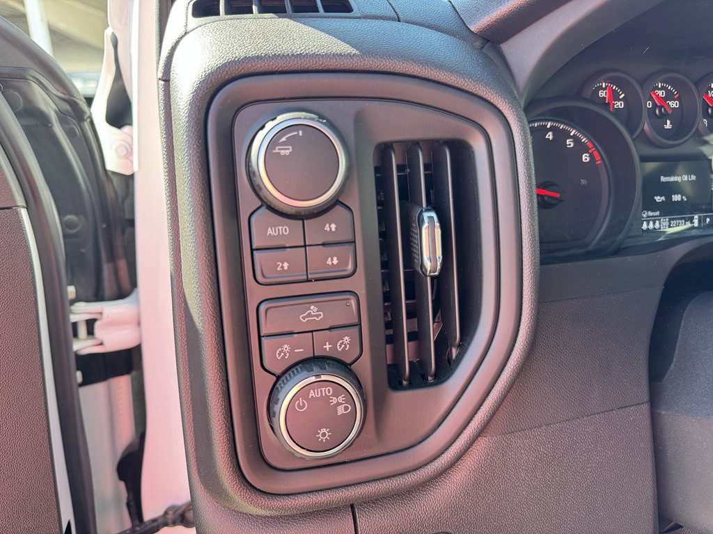 2025 Chevrolet Silverado 1500 Image 7