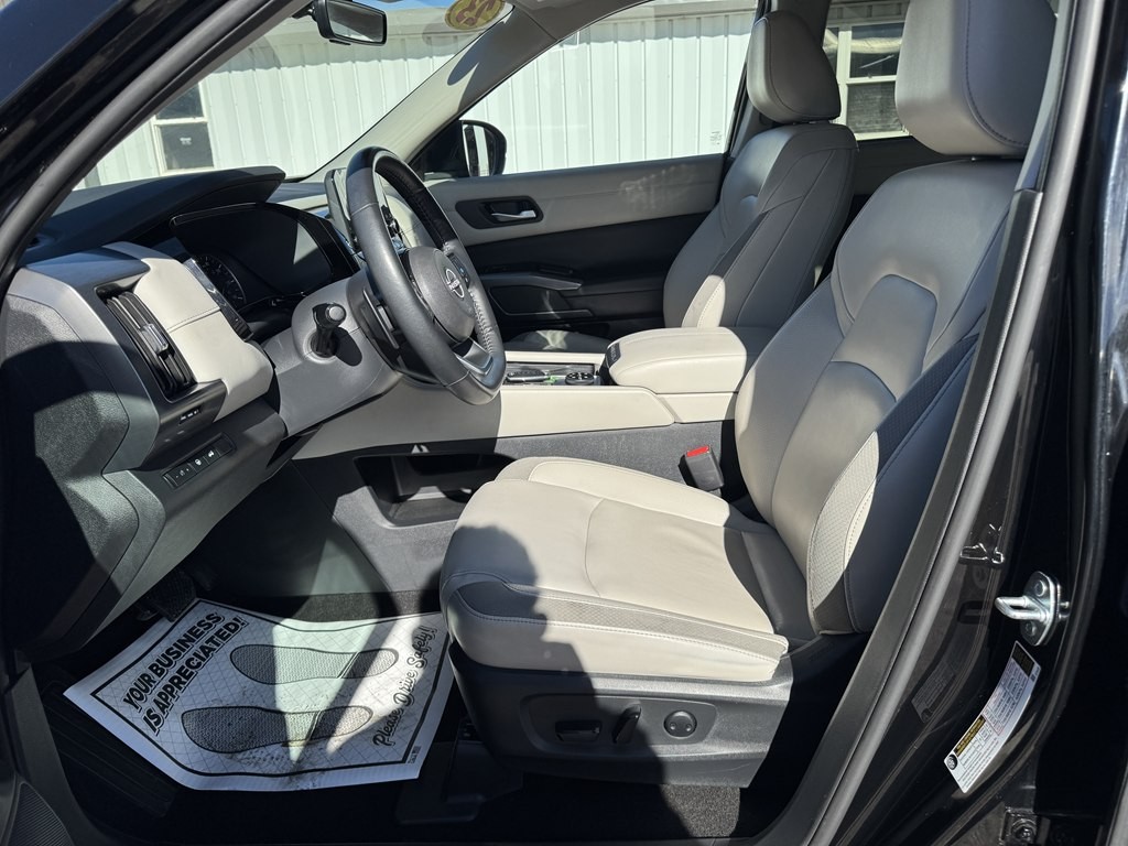 2023 Nissan Pathfinder Image 5
