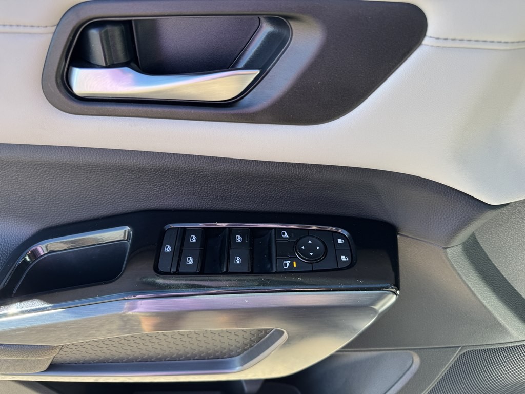 2023 Nissan Pathfinder Image 6