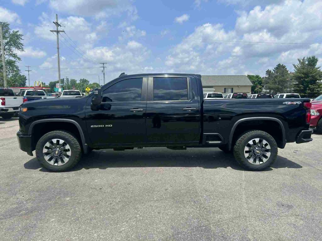 2021 Chevrolet Silverado 1500 Image 1