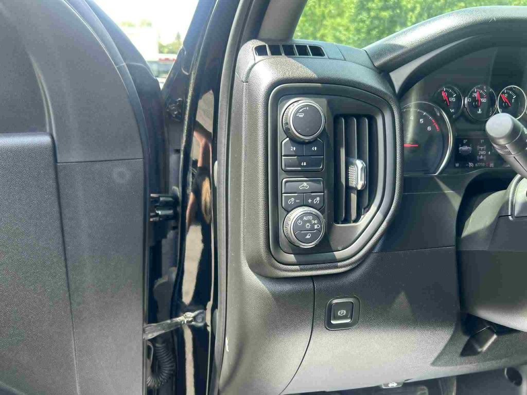 2021 Chevrolet Silverado 1500 Image 20