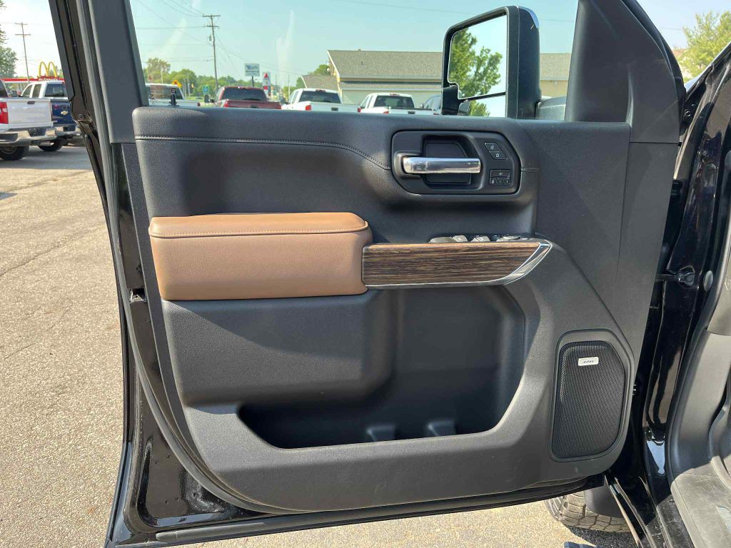 2022 Chevrolet Silverado 1500 Image 17