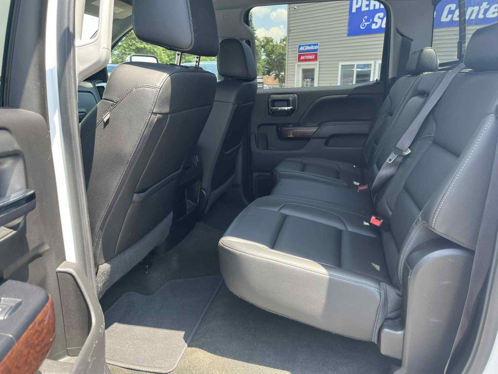 2017 GMC Sierra 2500 Image 31
