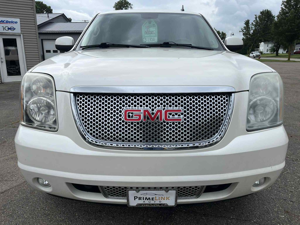 2012 GMC Yukon Image 3
